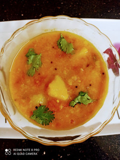 अरहर दाल आलू के साथ(arhar daal aloo ke sath recipe in hindi रेसिपी मुख्य फोटो