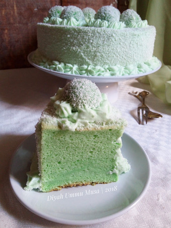 Resep Klepon Cake (Cake Dasar : Chiffon Cake Pandan Putih Telur) yang Lezat Sekali