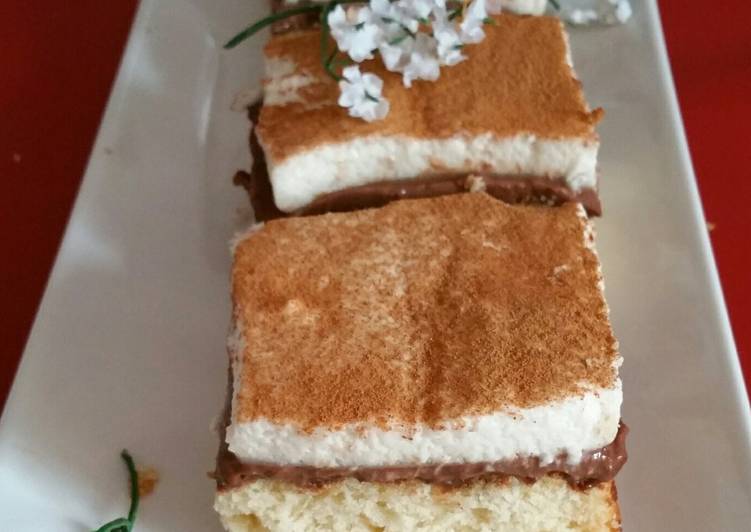 Tarta de bizcocho con crema de chocolate y mousse de horchata