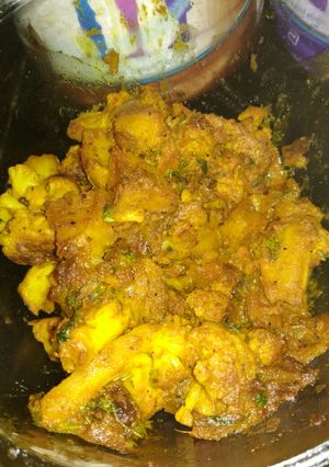 A picture of Cauliflower and Potato stir fry.