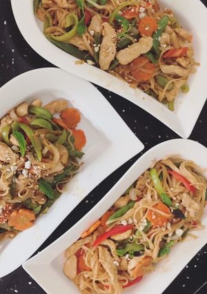 Hình của món Phở xào gà tây (rau củ).