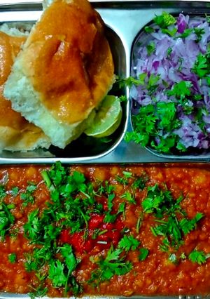 A picture of Street Style Pav Bhaji.