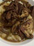 Carne Estufada com Cogumelos Shitake e Puré Cremoso
