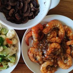 A picture of Black Pepper Prawns.