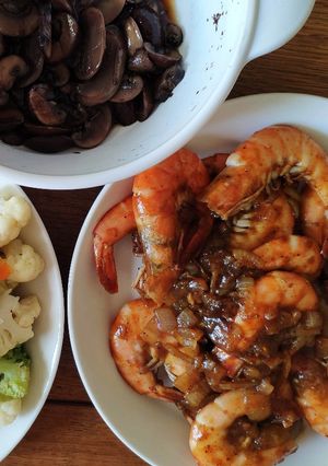 A picture of Black Pepper Prawns.