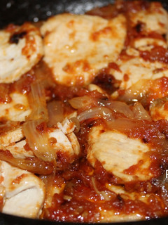 Una foto de Pechugas de pollo en fritada al coñac
