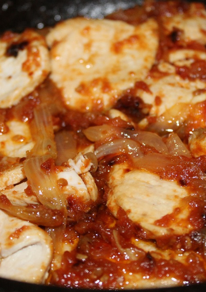 Una foto de Pechugas de pollo en fritada al coñac