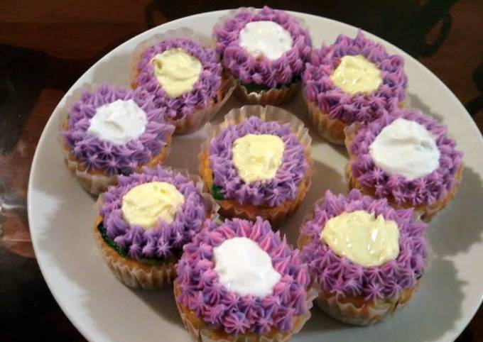 Recipe of Perfect Sean&rsquo;s-Graham cracker crust cupcake delights