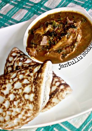 A picture of Sinasir (Rice pancake).