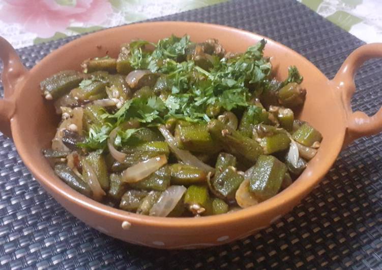 Bhindi aur pyaj ki sabzi