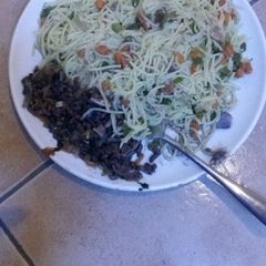 A picture of Spaghetti with green grams(ndengu).