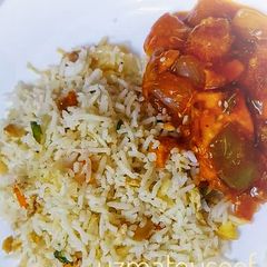 A picture of Chicken manchurian.