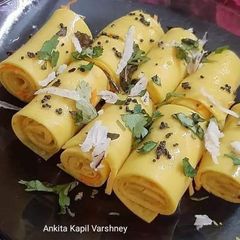 A picture of Khandvi (Gujarati).