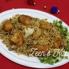 A picture of Paalak Aloo Pulao.