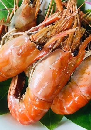 Hình của món Tôm càng xanh nướng lá chanh.