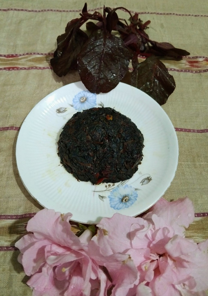A picture of Red Amaranth Saag.