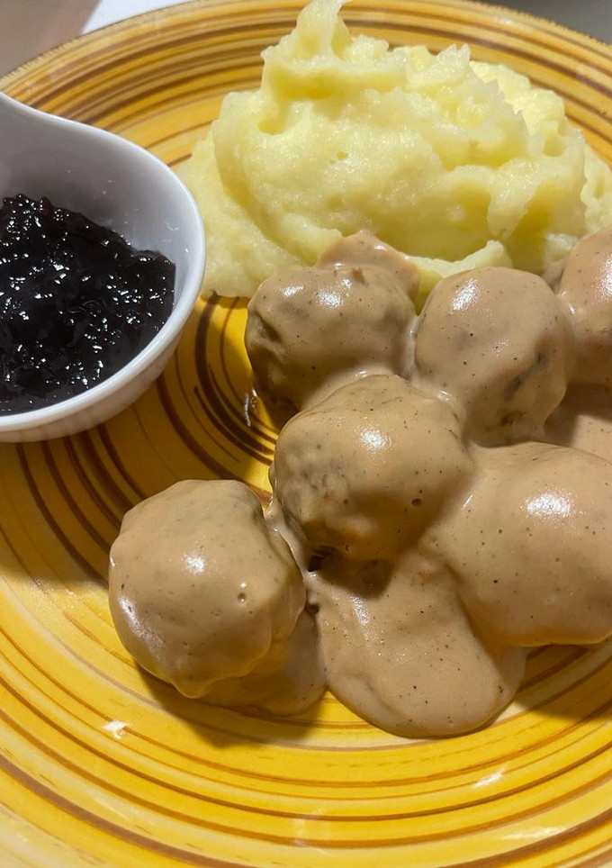 Una foto de Köttbullar albóndigas suecas 🇸🇪