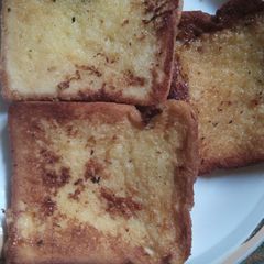 A picture of French toast.