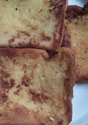 A picture of French toast.