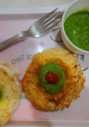 A picture of Bread golden coin breakfast.