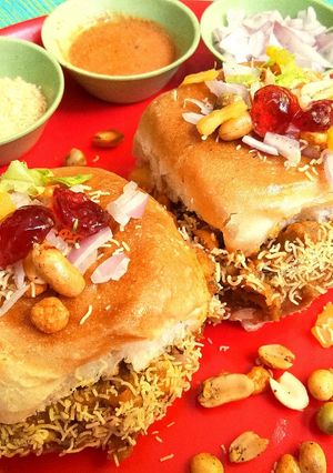 A picture of Muskmelon Dabeli.