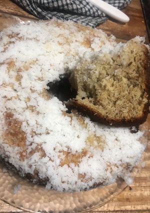 Una foto de Torta / bizcochuelo de banana y coco