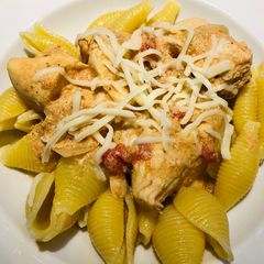 A picture of Crockpot Creamy Tomato 🍅 Chicken 🐔.