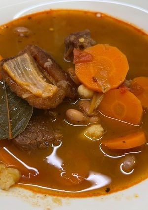 Babgulyás bográcsban recept fotója
