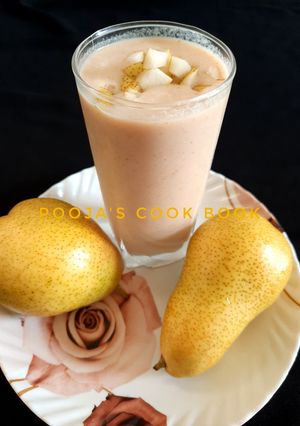पेर लस्सी (pear lassi recipe in marathi) रेसिपी चे मुख्य फोटो 