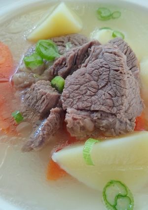 清燉馬鈴薯牛肉湯 的食譜成品照片