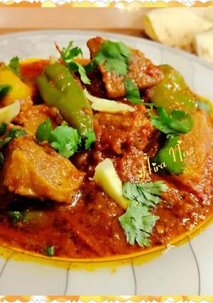 A picture of Karahi Gosht With Naan.