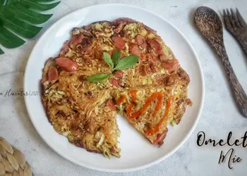 Masakan Unik Omelette Mie Gurih Mantul