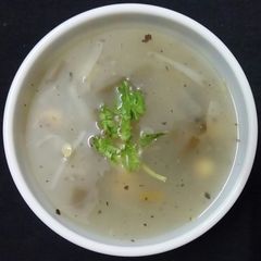 A picture of Spring onion and sweetcorn soup.