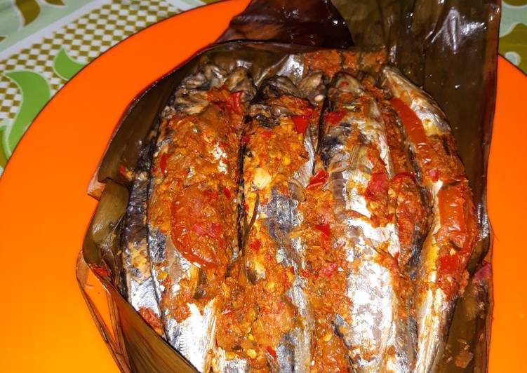 Bagaimana mengolah Pepes ikan pindang Anti Gagal