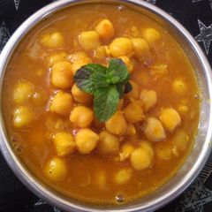A picture of Mast Gravy Channa.