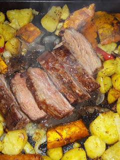 Una foto de ❇️Tapa de asado al horno con verduras 🌄