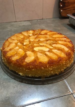 Una foto de Torta de manzana invertida✨
