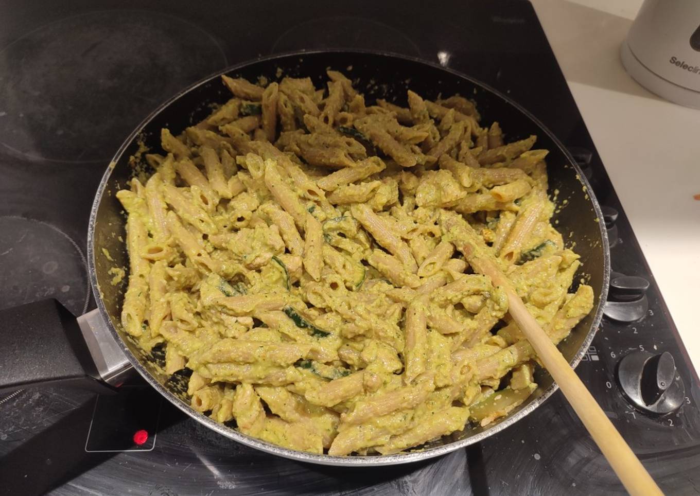 Pasta al pesto de pistache con calabaza