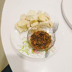 A picture of Yam and ugba souce.