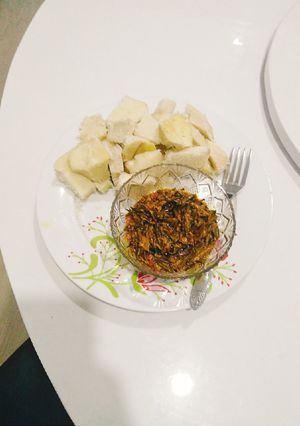 A picture of Yam and ugba souce.