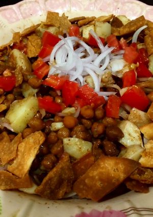 A picture of Chana chat.
