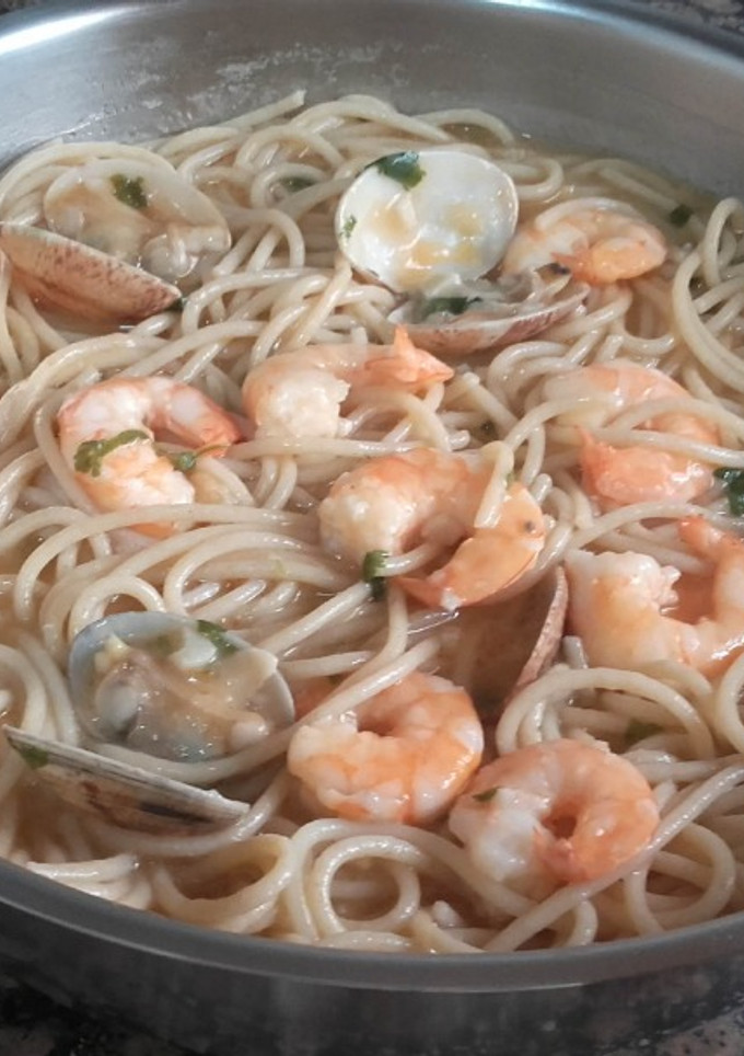 Una foto de Espaguetti a la marinera