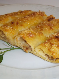 Una foto de Canelones con carne de cocido
