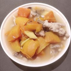 A picture of Chicken Feet Soup.