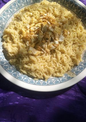 A picture of White indomie.