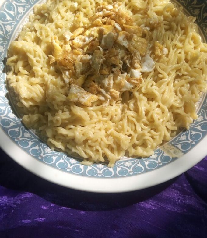 A picture of White indomie.