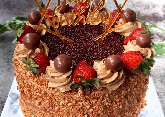 Nougatina» – Heavenly Almond Layer Cake | cuisinovia