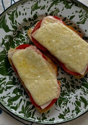 Foto de Tosta de Queijo e Tomate