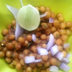 A picture of Chatpata matar(peas).
