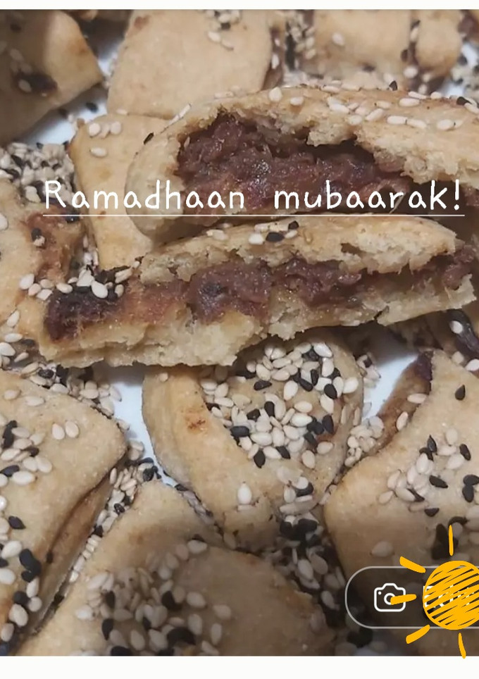 A picture of Simple Date cookies.